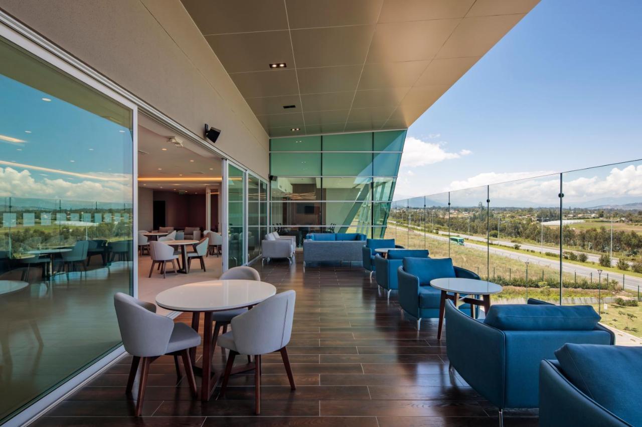 Holiday Inn - Quito Airport By Ihg Tababela Exterior foto The VIP lounge at the airport.